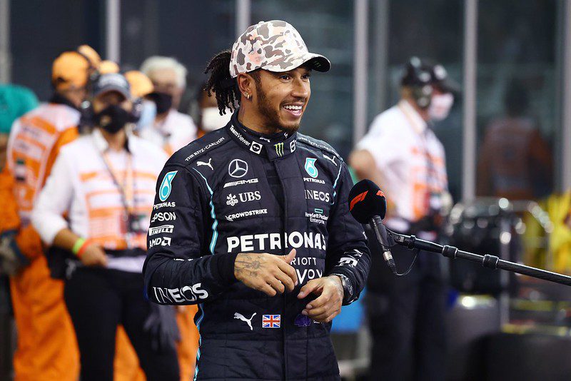 lewis hamilton doet voorstel