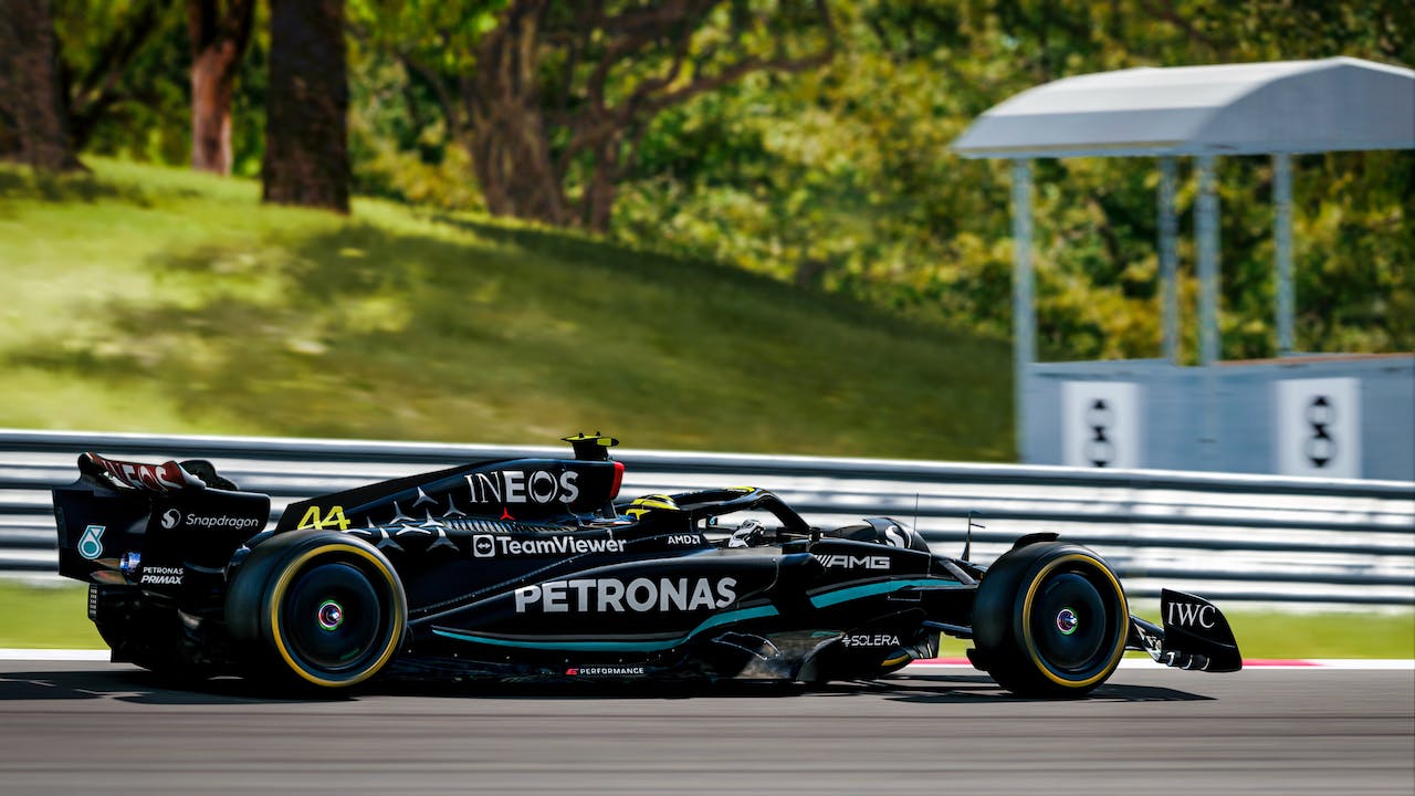 Hamilton richt zich op overwinning bij geliefde Braziliaanse Grand Prix