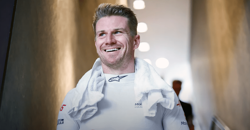 239 races zonder succes en dan dit: Hülkenberg flikt het in chaotische Britse regenrace