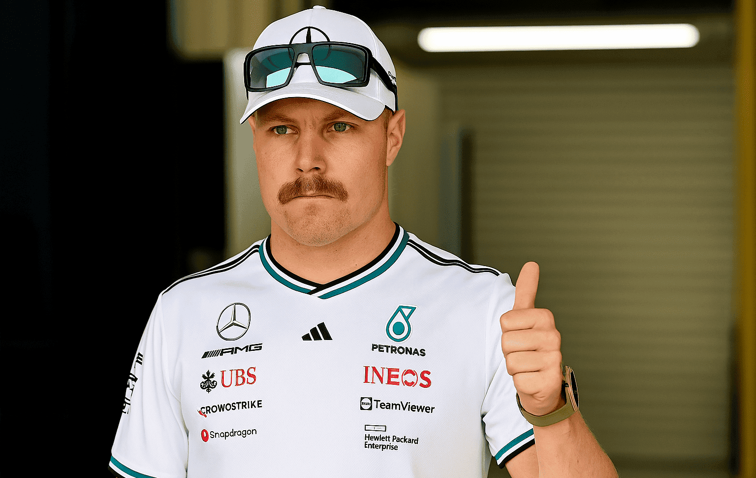 Oud-teamgenoot Hamilton dreigt met overstap: ‘ik wil weer racen, Cadillac biedt alles’