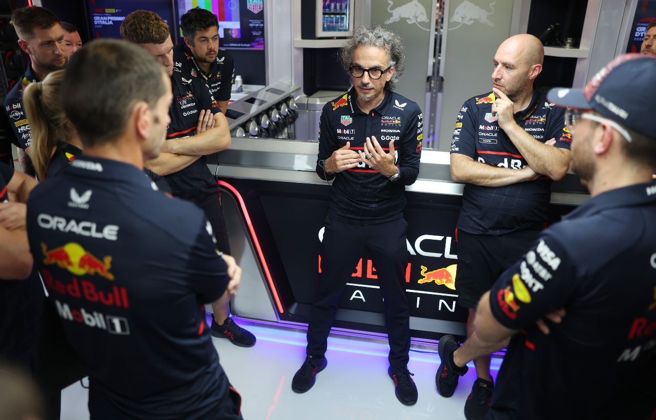 FIA blokkeert V10-plan, Red Bull gokt met motoravontuur en sleept Ford mee in chaos
