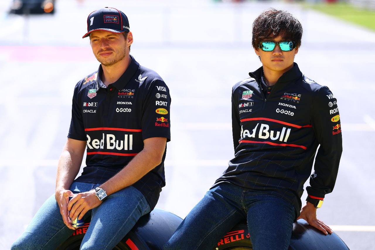 Sergio Perez schuift door naar tweede plek WK-stand, Mercedes vreest