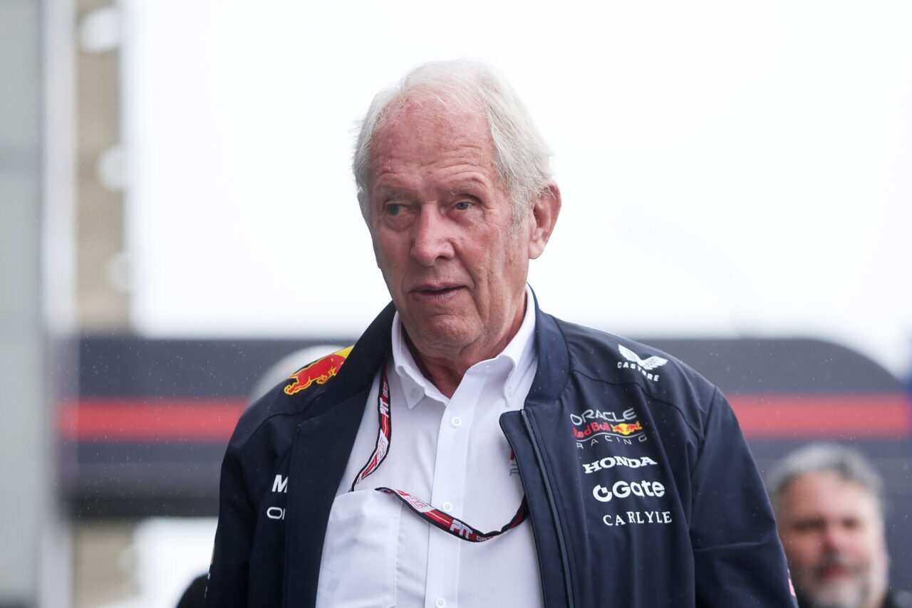 Helmut Marko schiet in de lach om McLaren’s vergeefse poging tegen Verstappen
