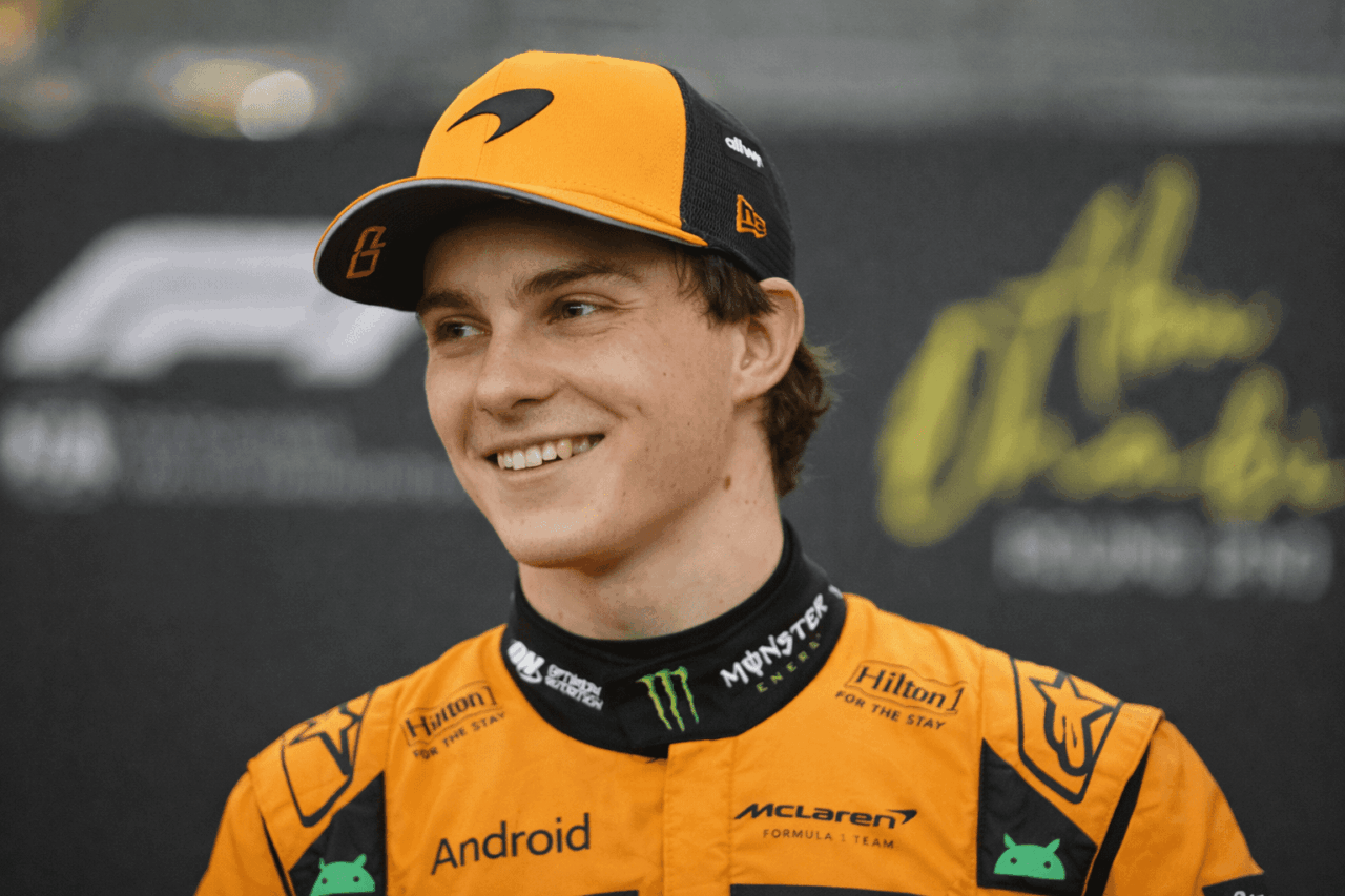 ‘Je labelt jezelf als nummer twee’: Verstappen haalt uit naar Piastri na McLaren-orders in 2025-seizoen