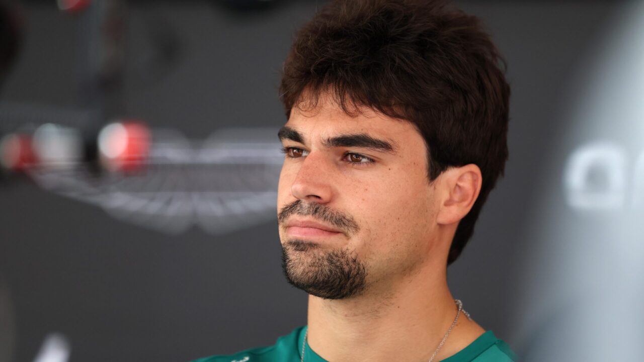 Lance Stroll ontloopt straf na botsing met Sergio Pérez in Singapore