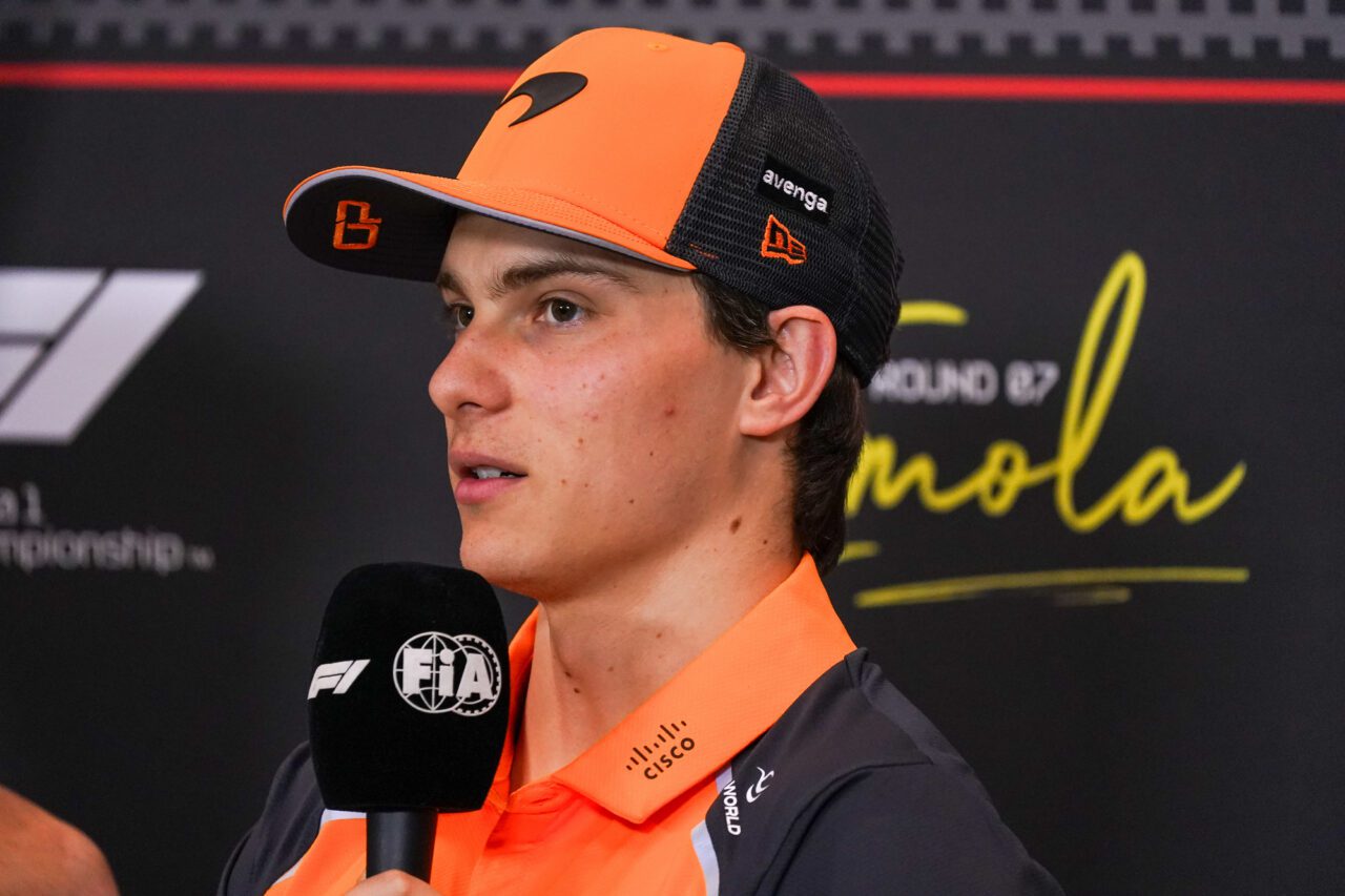 Voormalig wereldkampioen Button verbaasd over McLaren’s ontwikkelingsachterstand